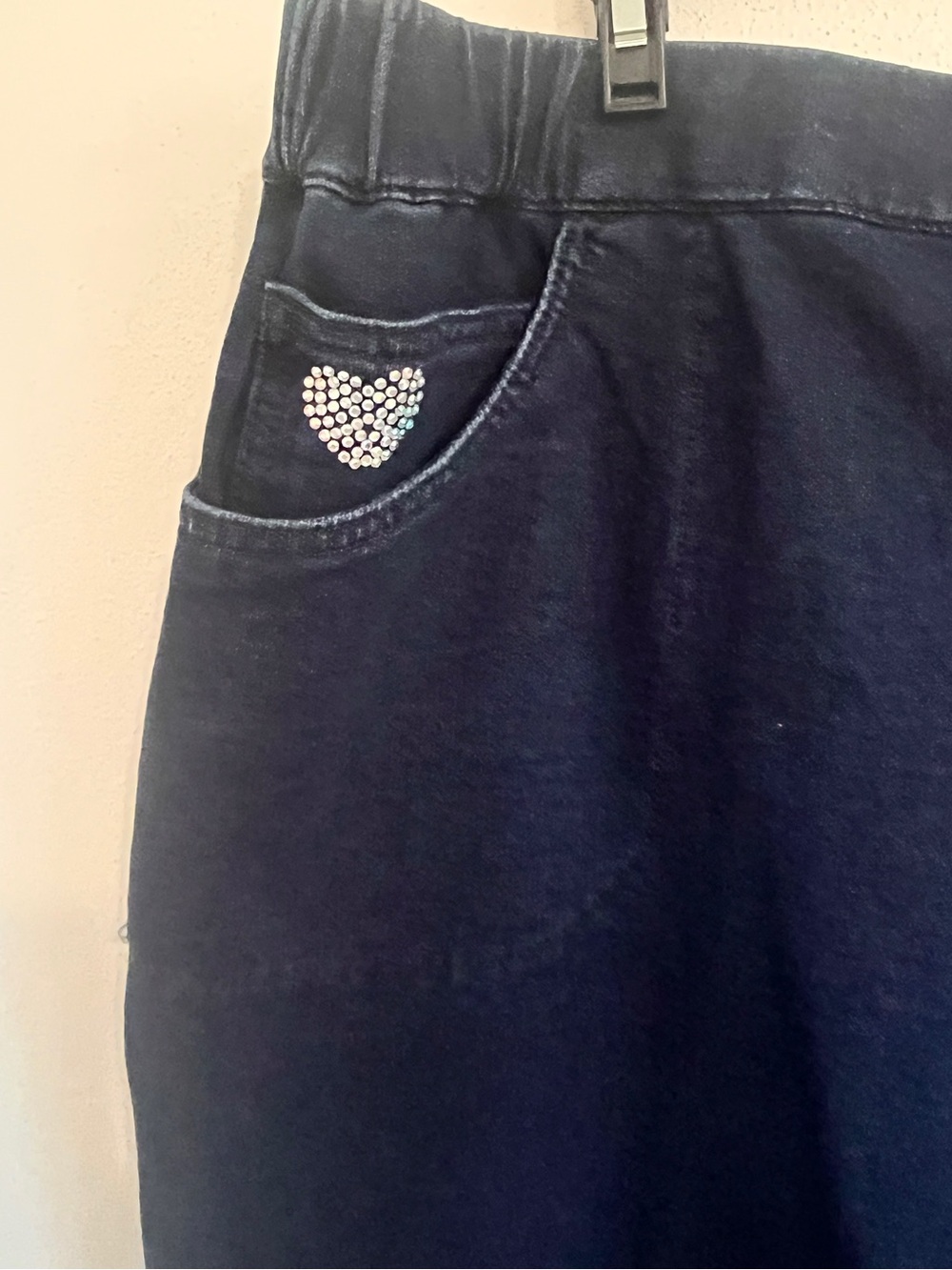 Dream Jeannes Pull-On Pants – Floral Embroidery  size 1X - Picture 4 of 7